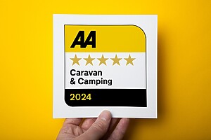 What makes a 5 AA Gold Star Holiday Park?